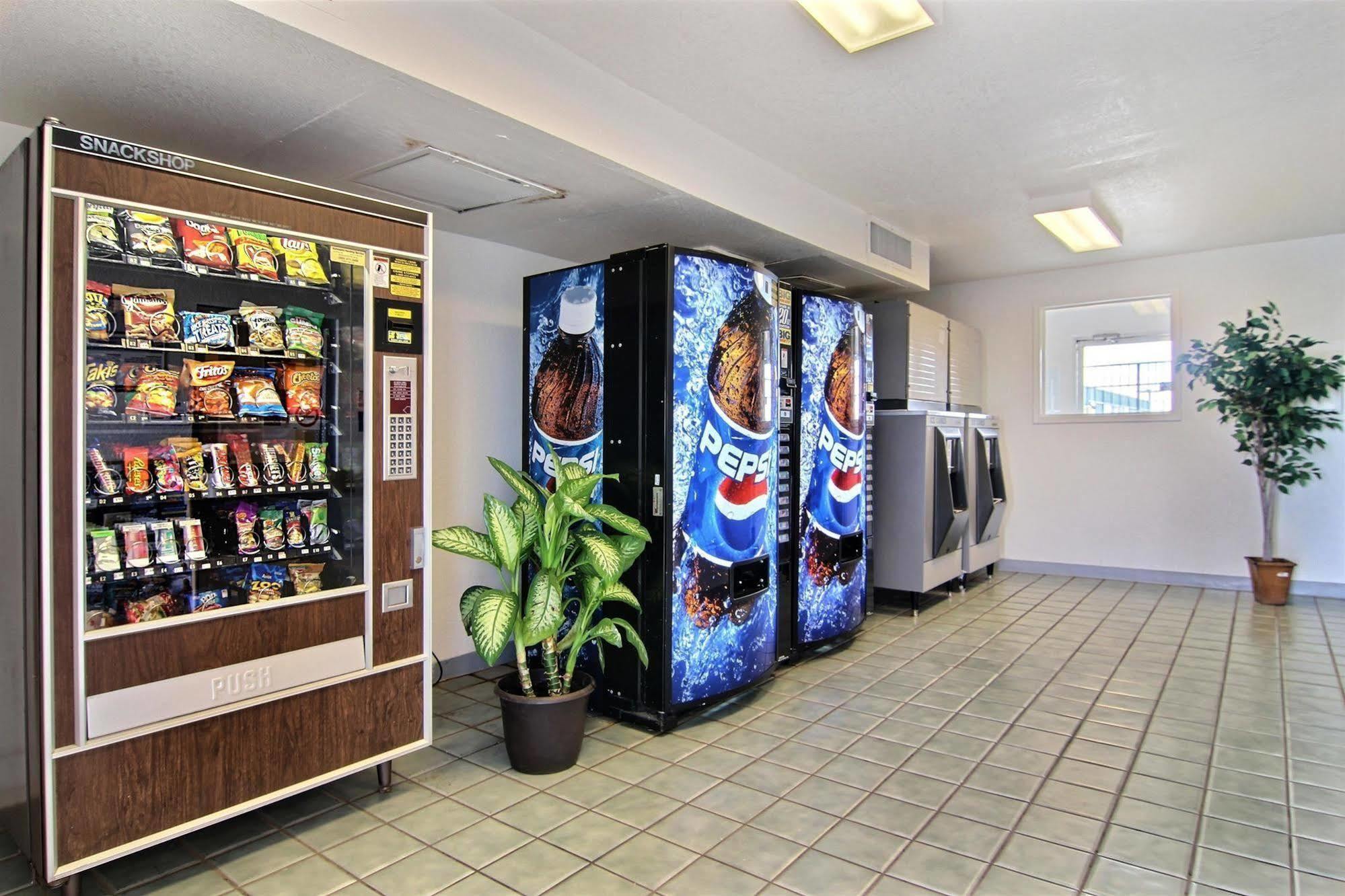 Motel 6-Tucumcari, Nm ภายนอก รูปภาพ